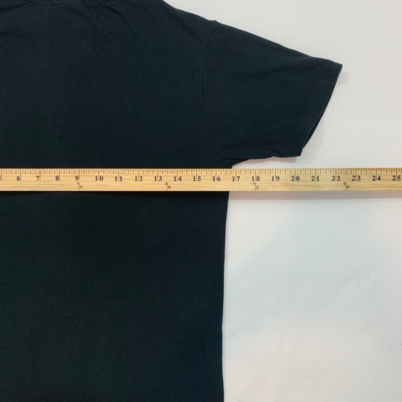 Men’s Converse Bay Island Black Graphic Tee - Picture 8 of 8